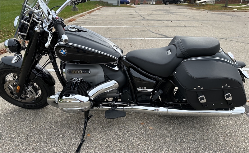BMW R18 CLASSIC WITH 150 MILES AND AS NEW